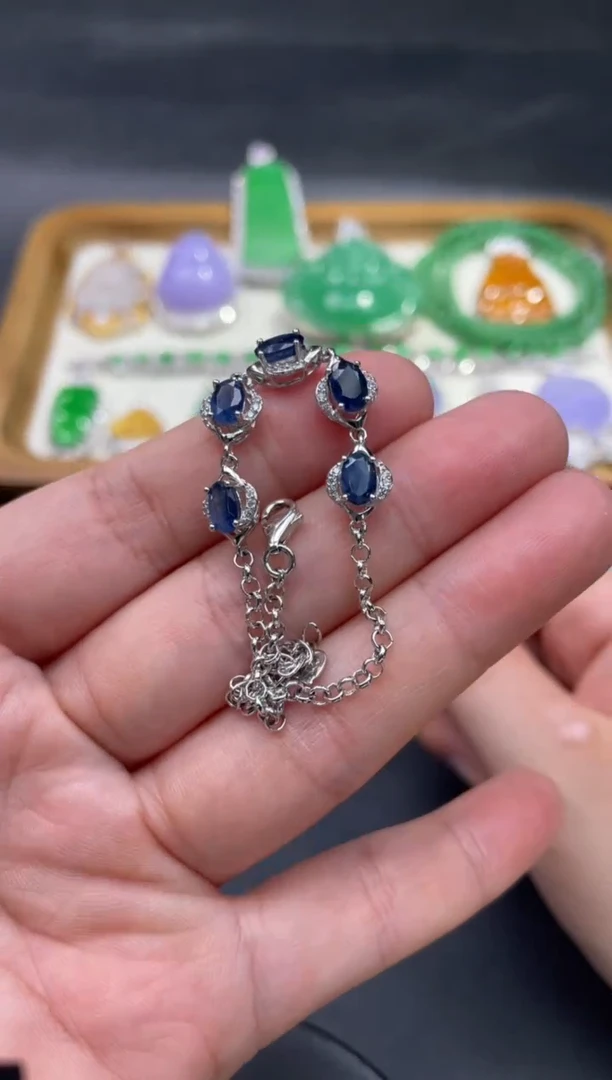 【闪购商品】蓝宝石手链银S925镶嵌99.........