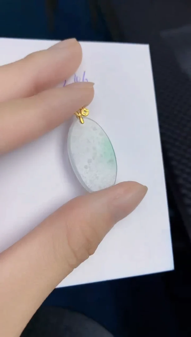 翡翠未镶嵌颈饰000000000