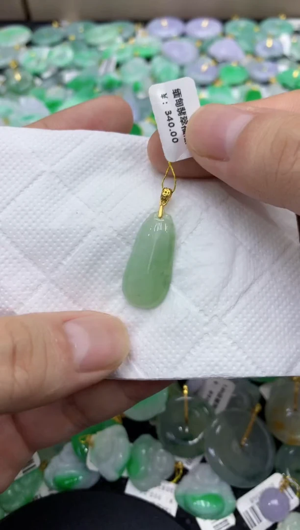 颈饰未镶嵌翡翠天然缅甸翡翠A货