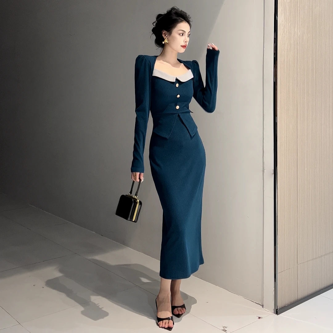 秋冬条绒气质假两件连衣裙显瘦长裙方领修身优雅直筒裙长袖保暖