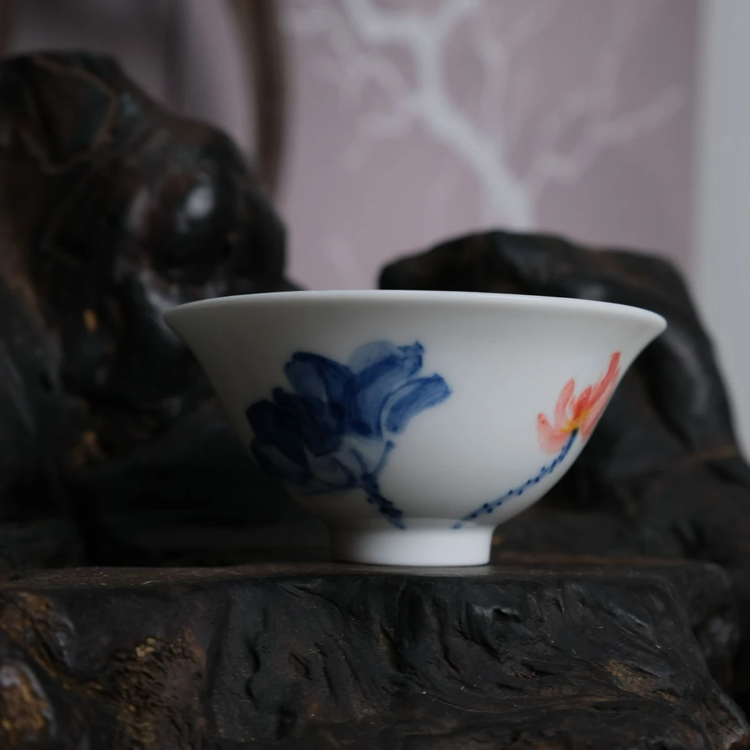 景德镇青墨轩 手工青花加彩荷花撇口杯