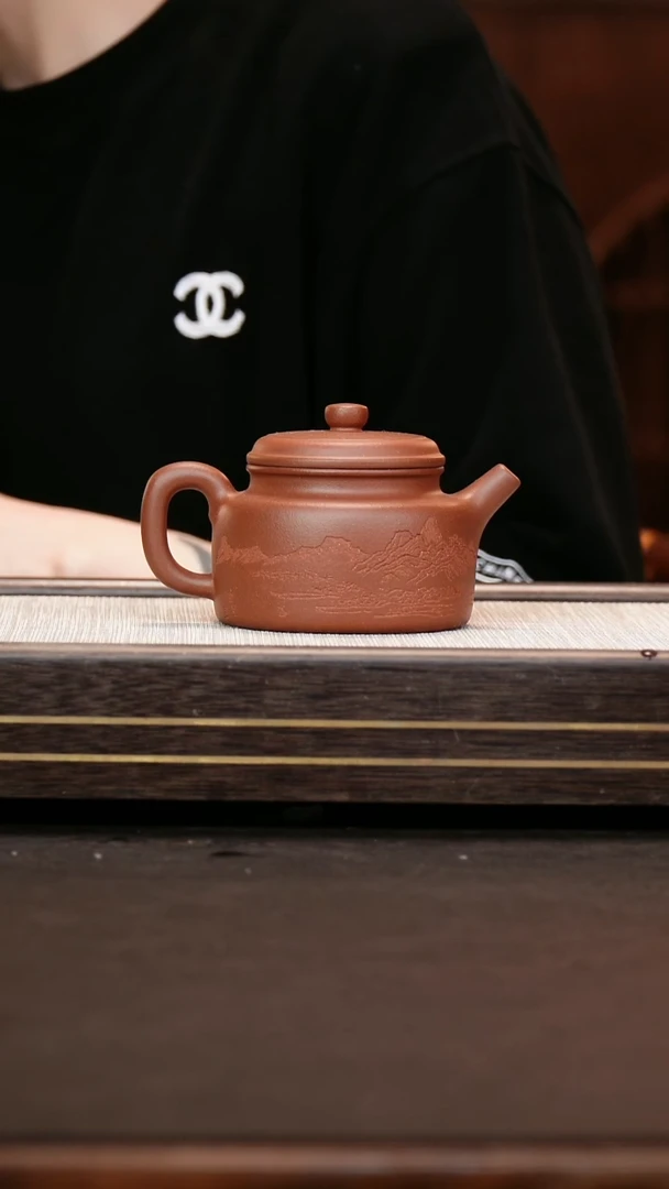 茶壶紫砂原矿紫泥 德钟 刻绘