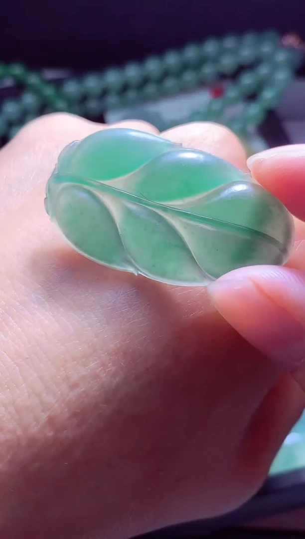 未镶嵌定制翡翠糖**?翡翠毛货定制