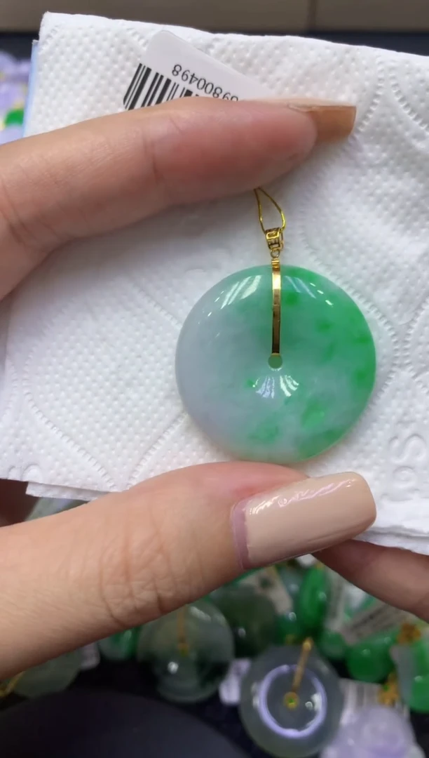 颈饰18K金镶嵌翡翠天然缅甸翡翠A货