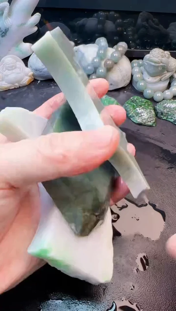 翡翠未镶嵌颈饰36