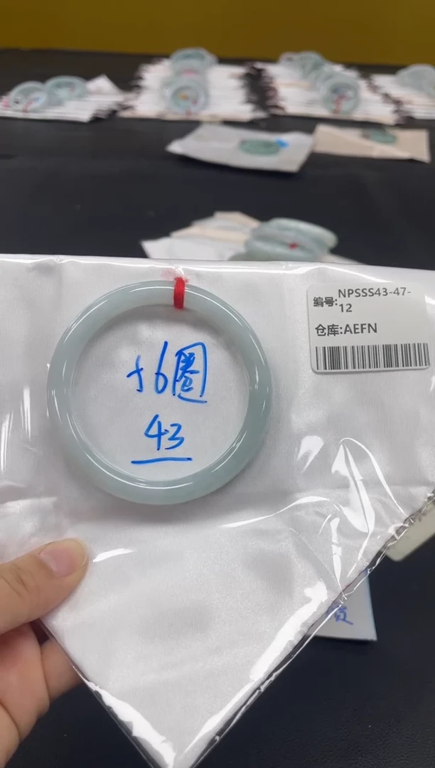 未镶嵌手镯翡翠翡翠手镯