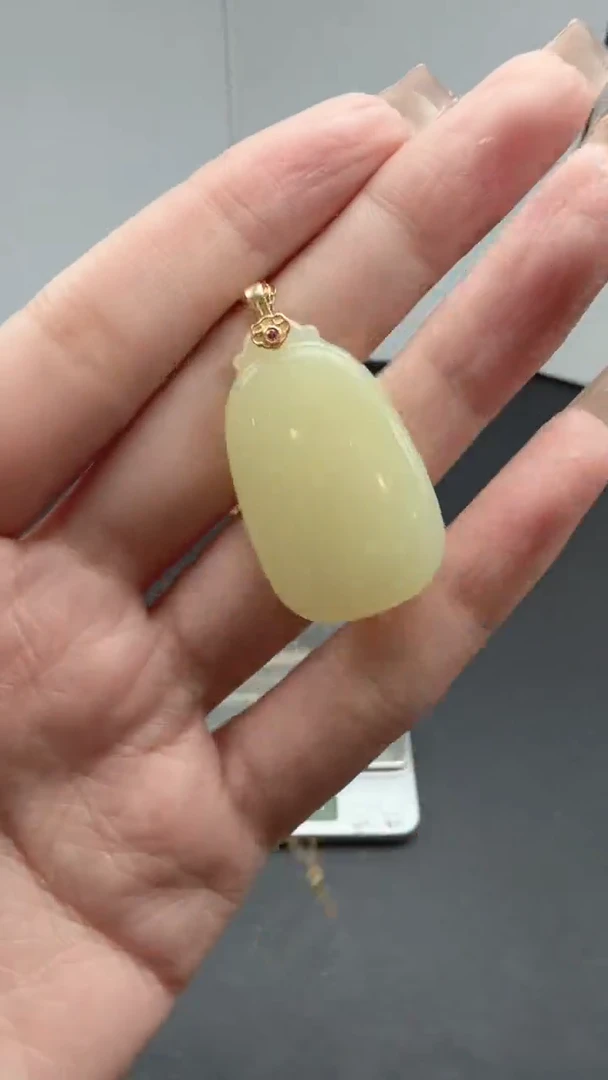和田玉18K金镶嵌颈饰ge08吊坠