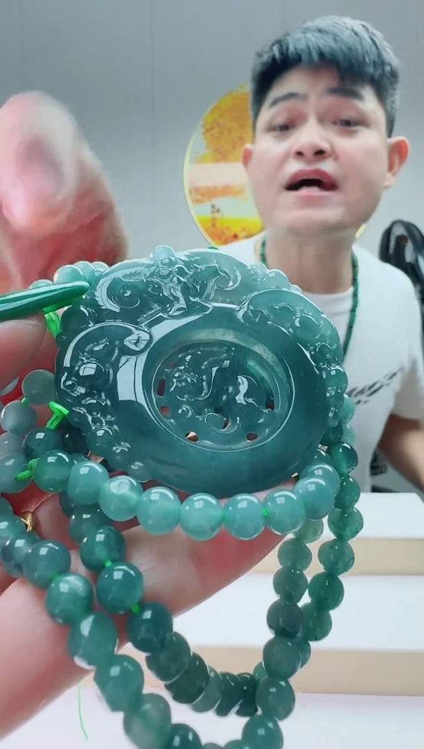 翡翠未镶嵌颈饰三羊开泰多样性随机发其一