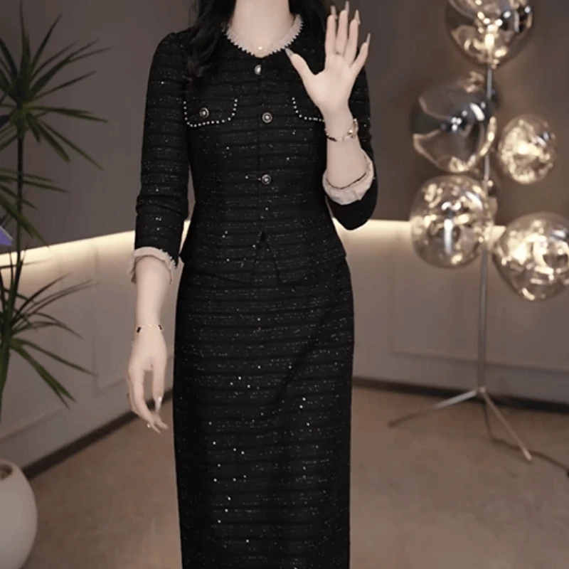 B081【连衣裙】2025秋季新款时尚高级感优雅气质女人味显瘦连衣裙