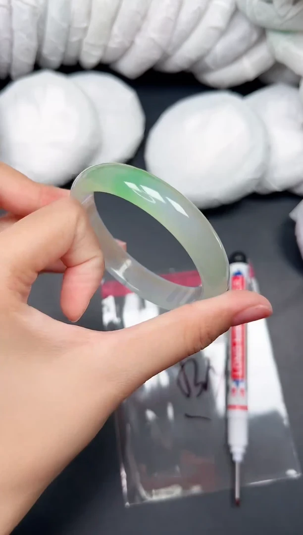 精品手镯，一物一拍Z018