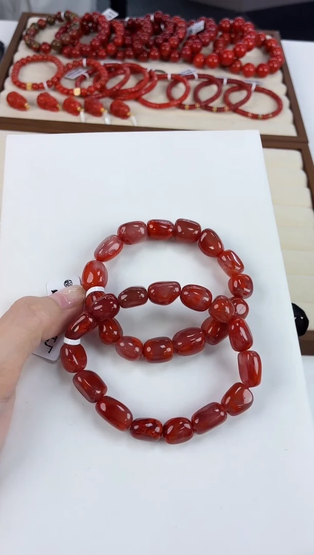 未镶嵌瓦西随型手串南红玛瑙（多样式发其一）