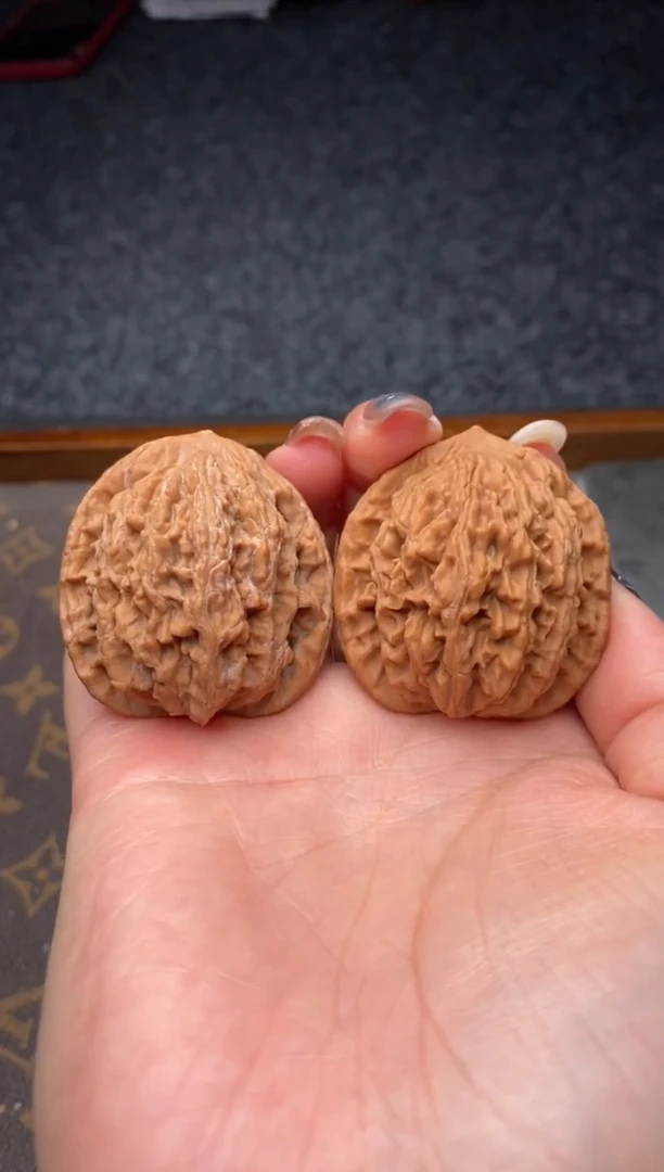 把件文玩核桃B104号41尺虎头