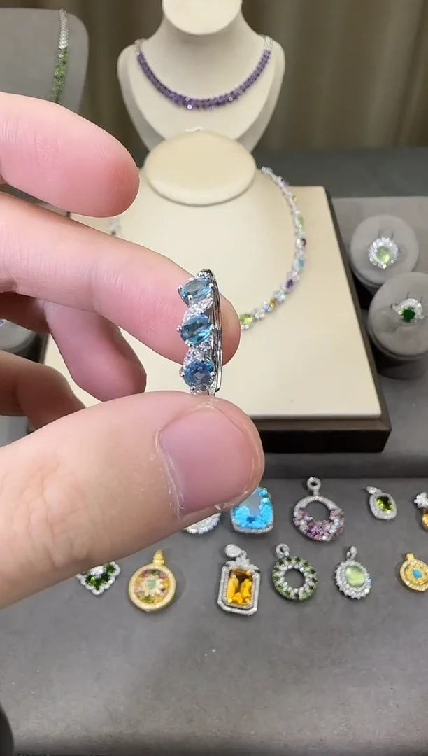 银S925镶嵌戒指托帕石3mm伦敦蓝戒指破解看