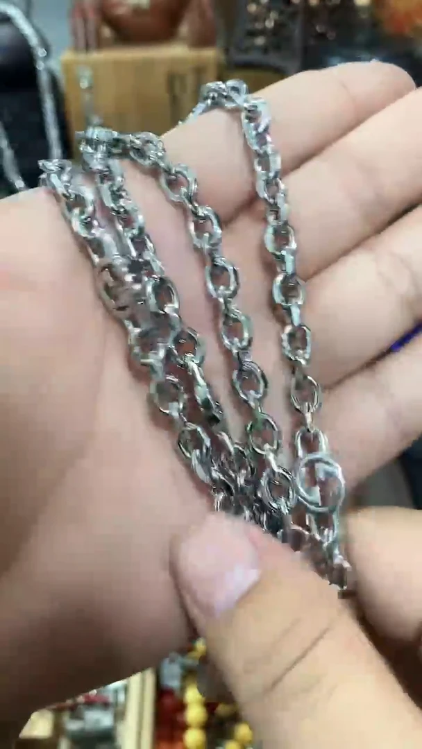 瓷片闪购商品  如图所示