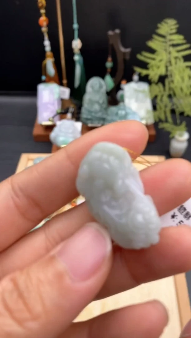 【闪购商品】翡翠颈饰合金貔貅