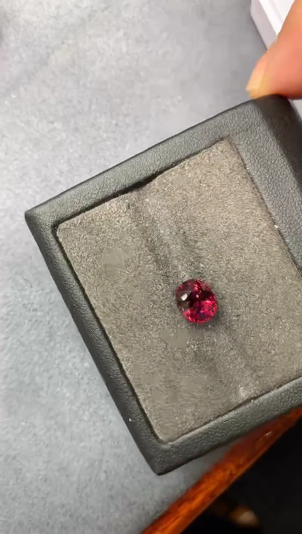 未镶嵌裸石碧玺2.7ct 21