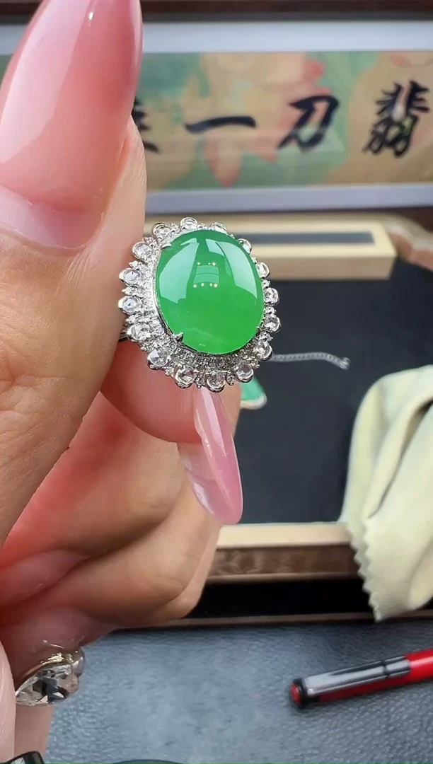 吊坠(不含链)足金镶嵌翡翠勿拍