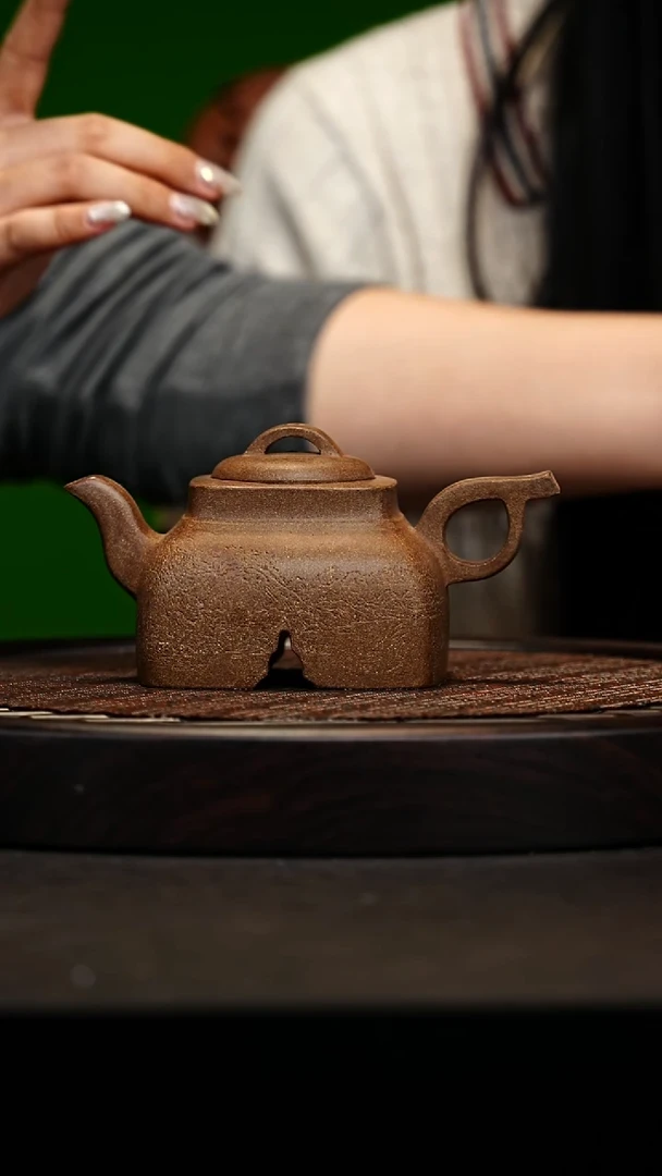 宜兴原矿高端紫砂 金栗潭砂320cc