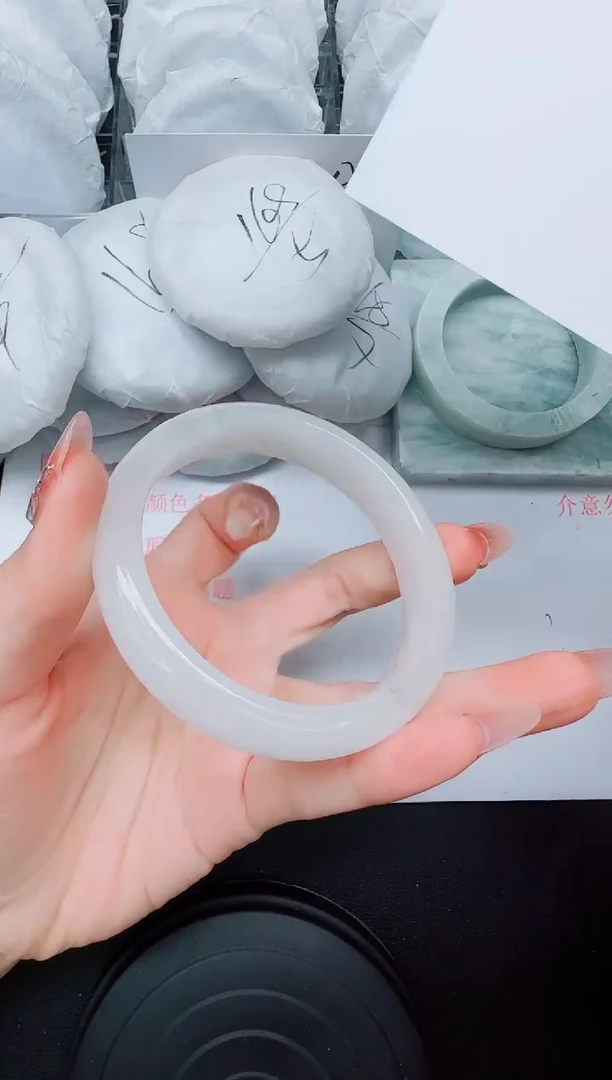 石英质玉手镯未镶嵌509/62.6