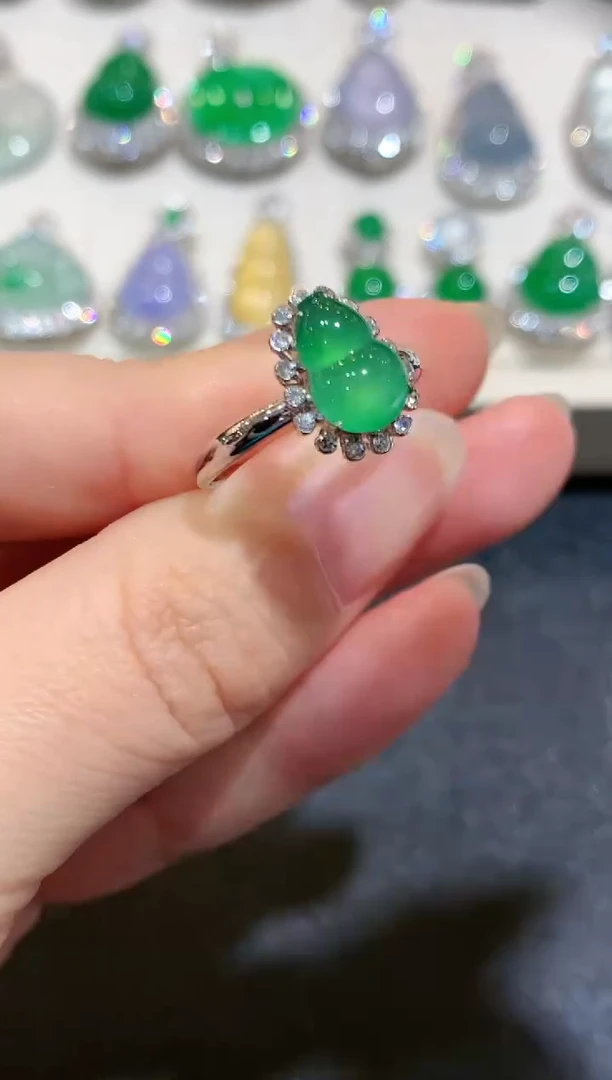 【闪购商品】翡翠戒指18K金镶嵌B67