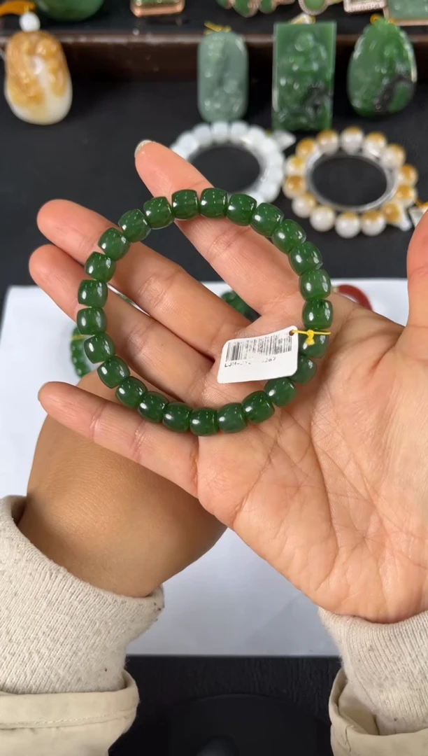 颈饰未镶嵌和田玉手串