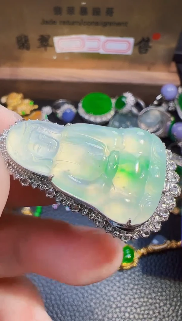 翡翠18K金镶嵌颈饰坤*翡翠