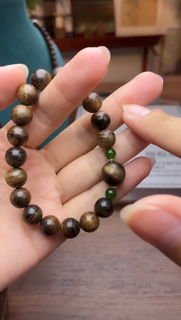 沉香手串芽庄10留疤白棋+1.2留疤紫棋沉水设计
