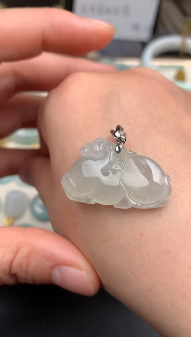 吊坠(不含链)银S925镶嵌翡翠马