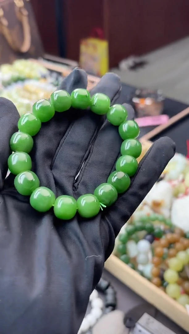 未镶嵌手串和田玉董小姐推荐 多样性发货 拍一发一