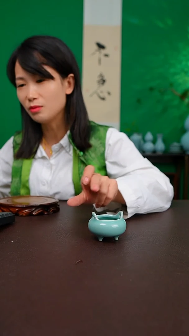 仿古支钉迷你扁香炉不完美 简装