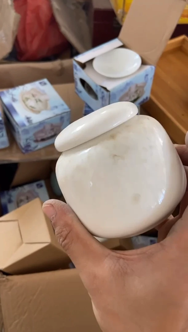 杯无运费险有瑕疵的摄影的产品有使用过的痕迹有点脏介意勿拍