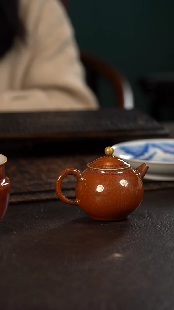 【闪购商品】杯聚澜堂红金花描金小球壶