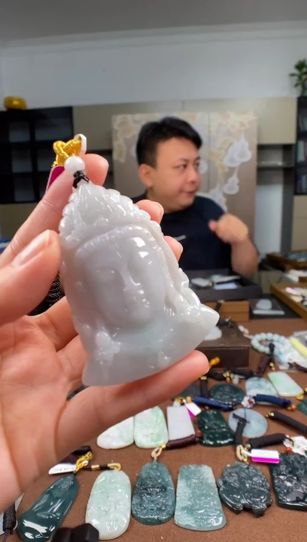 颈饰未镶嵌翡翠多样性发其一