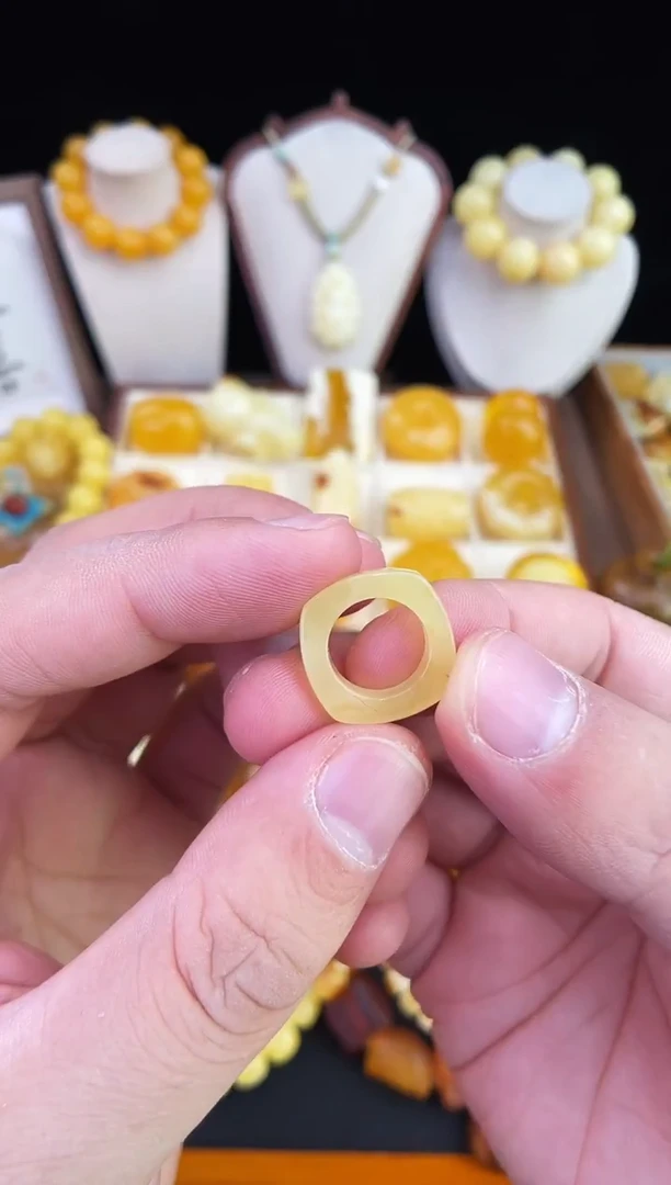 琥珀未镶嵌珠宝奇石柒月