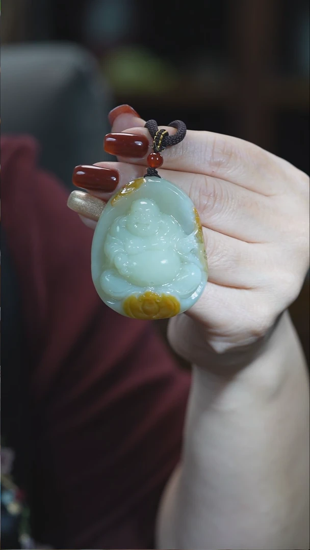 颈饰未镶嵌和田玉佛公