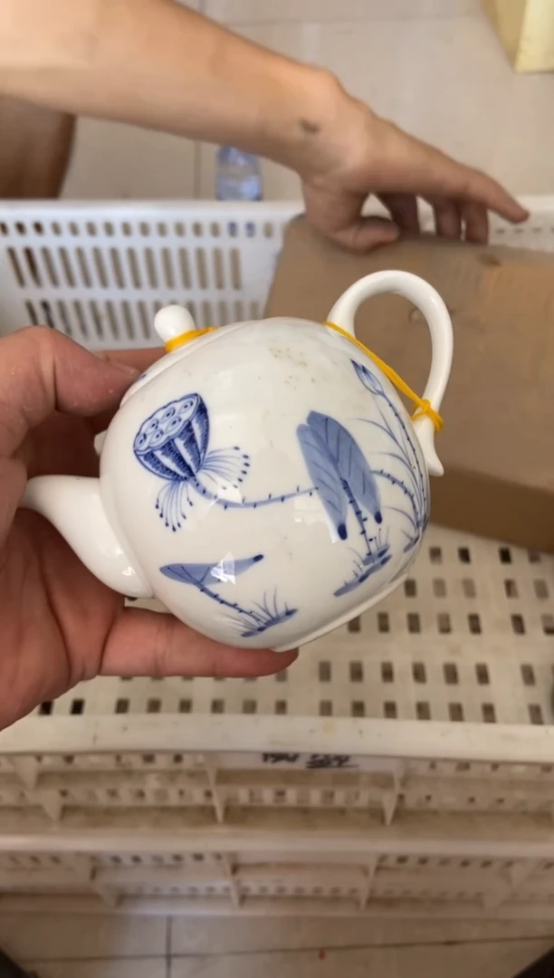 无运费险有瑕疵的摄影的产品有使用过的痕迹有点脏介意勿拍