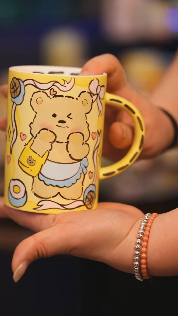 【闪购商品】摆件景德镇釉下彩绘设计师款式陶瓷