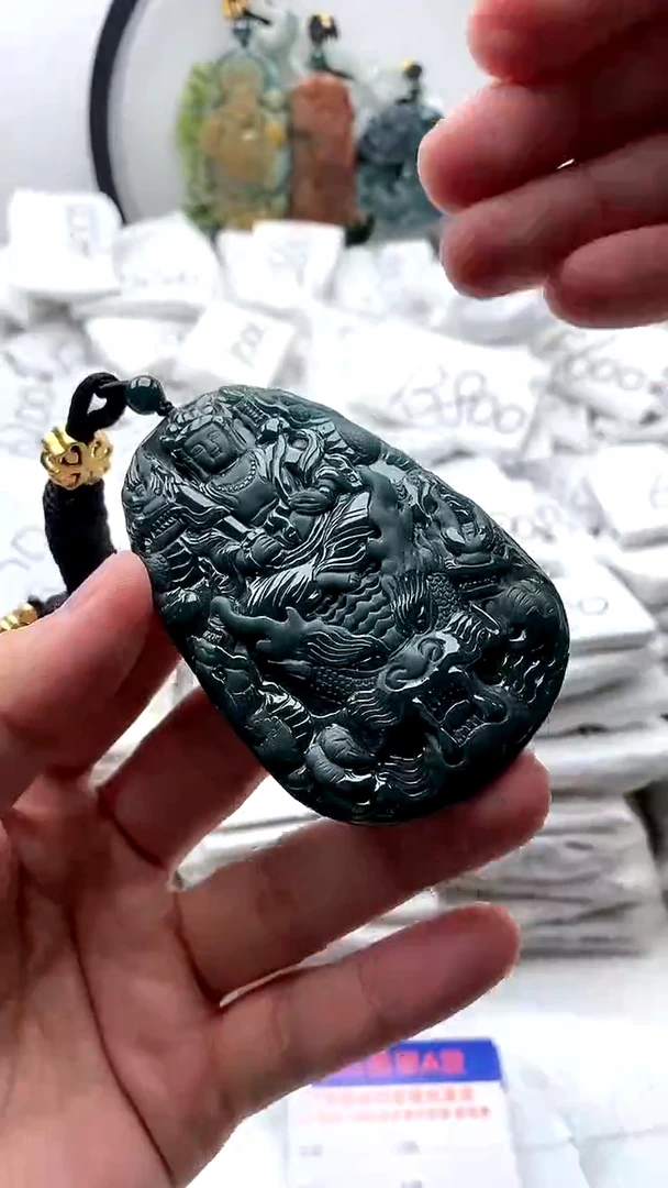 【闪购商品】翡翠颈饰未镶嵌虚空藏