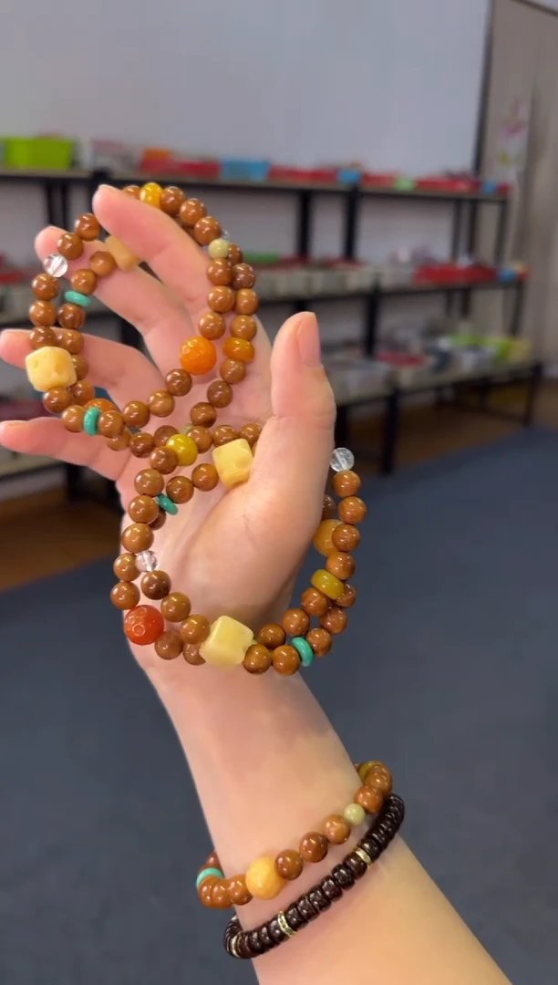 合金石英质玉（黄龙玉）手链    库克圆珠黄龙玉设计款