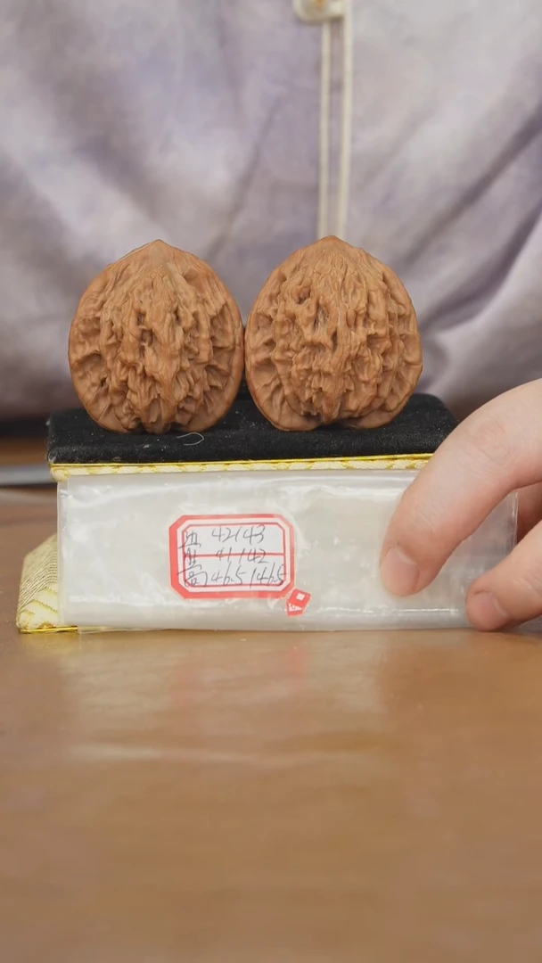 把件文玩核桃麦穗虎头