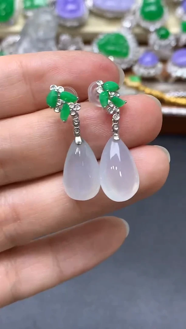 颈饰18K金镶嵌翡翠173-中国好珍宝