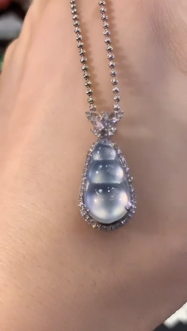 吊坠(不含链)18K金镶嵌翡翠C72