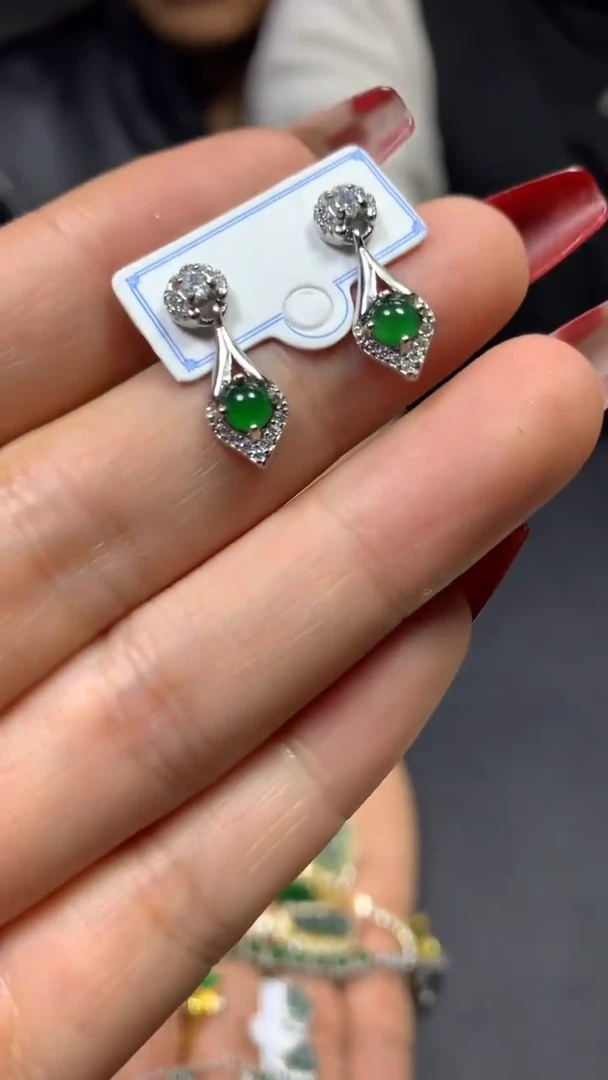 【闪购商品】翡翠耳饰未镶嵌0095512794多样性发一