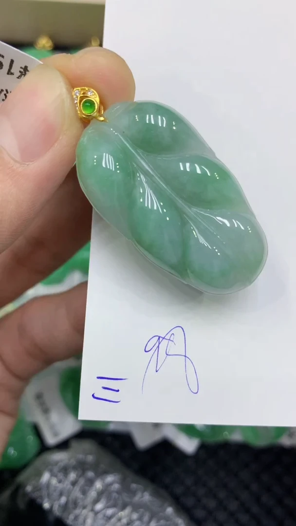 颈饰未镶嵌翡翠缅甸A货翡翠