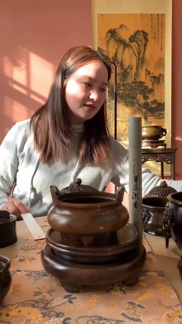 铜苏工黄铜桥耳三足线香炉9