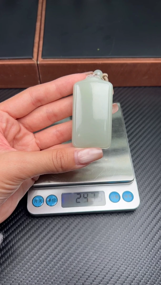未镶嵌手串和田玉且末微色差近矿吊坠