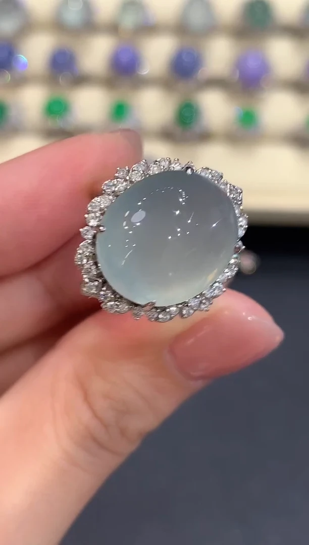 18K金镶嵌戒指翡翠a109