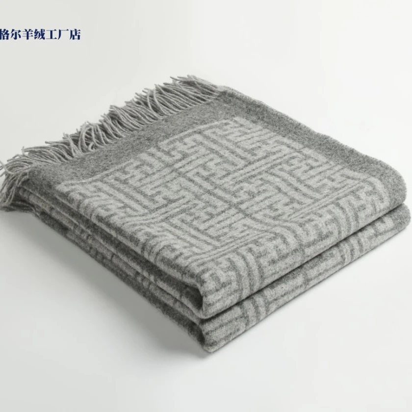 红灰回序流苏回韵百搭时尚