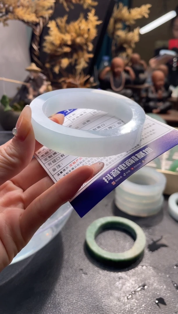 未镶嵌正圈定制翡翠晨*定制手镯不退不换