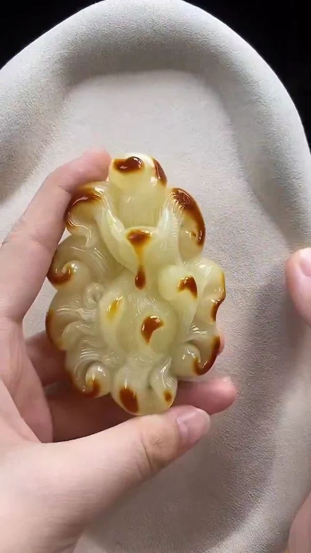 琥珀颈饰未镶嵌吊坠